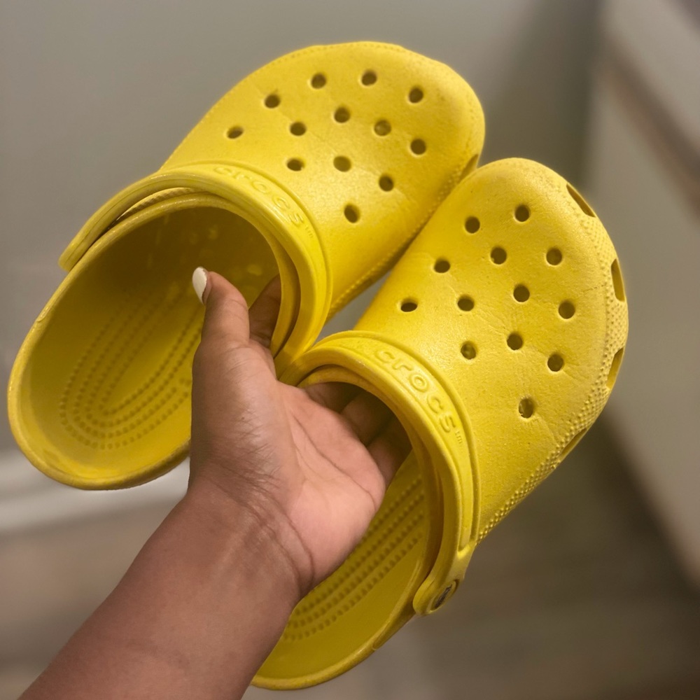 Women’s crocs